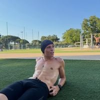 Cameron Smet : Sport, sorties entre amis, farniente, piscine... Le fils de David Hallyday profite de son été dans un cadre idyllique