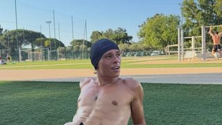 Cameron Smet : Sport, sorties entre amis, farniente, piscine... Le fils de David Hallyday profite de son été dans un cadre idyllique