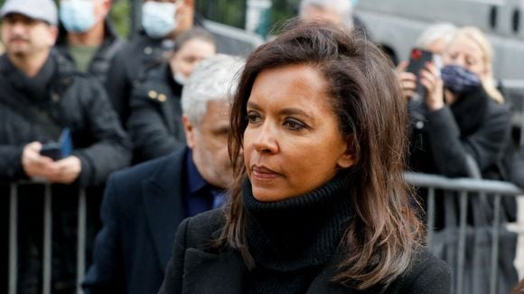 Karine Le Marchand a tout prévu ! Son mas près d'Aix-en-Provence possède un endroit spécial et pratique pour récupérer ses colis
