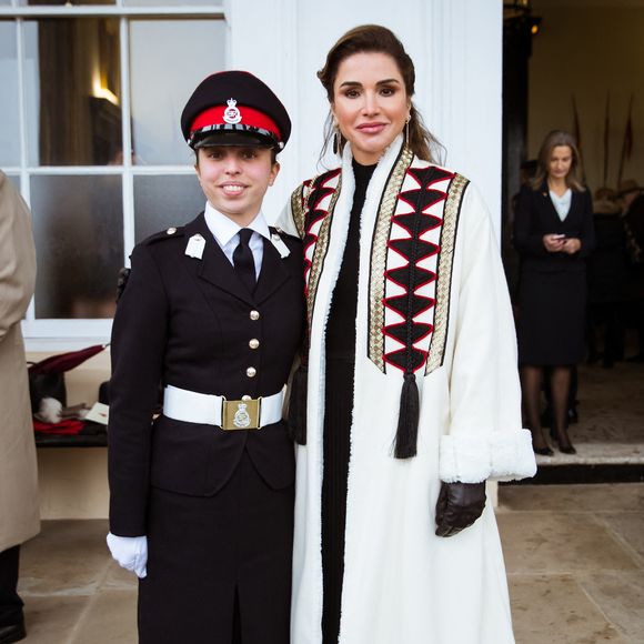 L-R : La princesse Salma de Jordanie et sa mère, la reine Rania Al Abdullah, assistent au défilé des diplômés de l'Académie militaire de Sandhurst, à Sandhurst, au Royaume-Uni, le 25 novembre 2018. Photo by Balkis Press/ABACAPRESS.COM