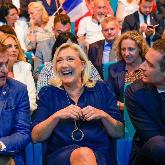 Louis Aliot, Marine Le Pen, Jordan Bardella - Meeting de rentrée du Rassemblement National au Cap d'Agde, le 18 septembre 2022.
©Stéphanie Gouiran / Panoramic / Bestimage