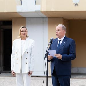 La rencontre s’inscrivait dans le cadre de la présidence monégasque du Comité des ministres du Conseil de l’Europe.

Le prince Albert II de Monaco et la princesse Charlène de Monaco ont accueilli au Palais princier les ambassadeurs et représentants permanents des 46 États membres de l'organisation du Conseil de l'Europe, Monaco le 2 septembre 2026. © Olivier Huitel/Pool Monaco/Bestimage