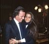 Elle y évoquait également des règles strictes imposées à son apparence, une jalousie excessive et une exposition précoce aux drogues. 

Archives – Julio Iglesias et son amie Vaitiare Bandera à Paris en 1983. RINDOFF-PATERSON / BESTIMAGE