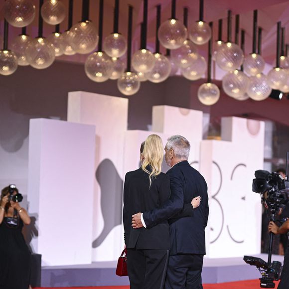 Luc Besson et Sarah Saldmann à la première de 'Father Joe' lors du 83ème Festival International du Film de Venise (Mostra), à Venise, Italie, le 6 septembre 2026. © Pierre Perusseau/Bestimage