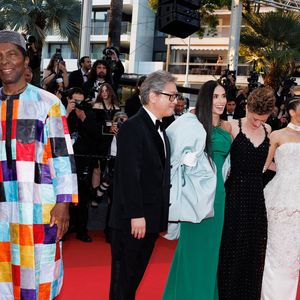 Le jury : Diego Céspedes, Isaach de Bankolé, Park Chan-wook, Demi Moore, Laura Wandel, Ruth Negga, Chloé Zhao, Stellan Skarsgård, Paul Laverty - Montée des marches pour la cérémonie de clôture du 79ème Festival International du Film de Cannes, le 23 mai 2026. © Jacovides-Moreau / Bestimage