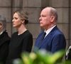 Ainsi, le prince Albert, Charlene de Monaco mais aussi la princesse Caroline ont décidé de se rendre au sein de la Cathédrale de Monaco pour une cérémonie émouvante.
La princesse Charlène de Monaco et le prince Albert II de Monaco - La famille princière monégasque a assisté à la messe pontificale en hommage au pape François, célébrée en la Cathédrale de Monaco par Monseigneur Dominique-Marie David, le 22 avril 2025.
© Bruno Bebert / Bestimage
