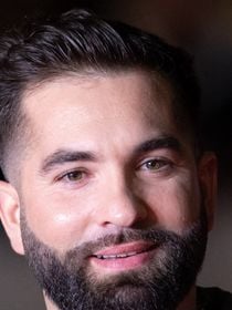 Kendji Girac : Plutôt caravane ou maison ? Le chanteur a fait un choix même s’il a changé de mode de vie pour ses enfants Eva Alba et Darel