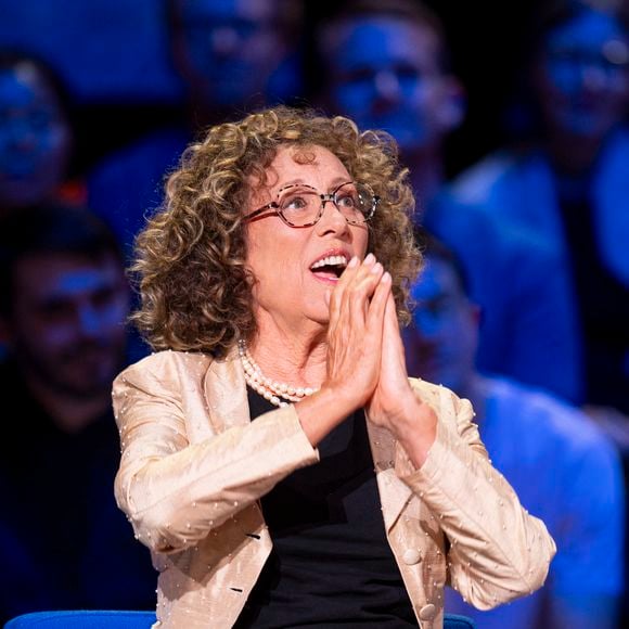 Exclusif - Mireille Dumas lors de l'enregistrement de l'émission "La Boîte à secrets", présentée par F.Bollaert et diffusée le 26 septembre 2025 sur France 3, dans les studios du Lendit à Saint-Denis, Seine Saint-Denis, France, le 8 septembre 2025. © Pierre Perusseau/Bestimage