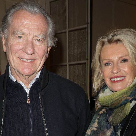 Plus épanouie que jamais, Sophie Davant a partagé un rare et précieux moment d'intimité sur ses réseaux sociaux.

Exclusif - William Leymergie et sa compagne Sophie Davant - 50ème de la pièce "Lyly" avec M. Bernier et F. Perrin au théâtre de Paris. © Coadic Guirec/Bestimage
