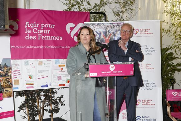 En mai 2025, le bus avait été accueilli au Palais Bourbon, pour un dépistage cardio-gynécologique des femmes députées et collaboratrices.


Illustration lors de l'inauguration du "Bus du coeur des femmes" à Argenteuil de l'association "Agir pour le coeur de femmes" avec le soutien de la Fondation Marc Ladreit de Lacharrière le 11 mars 2026.
© Jack Tribeca / Bestimage