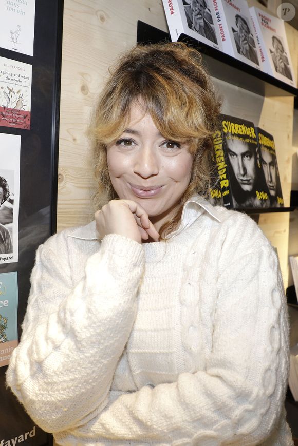 Lola Zidi ( Fille de Yves Renier et petite fille de Claude Zidi ) - Festival du Livre de Paris 2023 au Grand Palais Éphémère à Paris le 22 avril 2023.
© Cedric Perrin / Bestimage