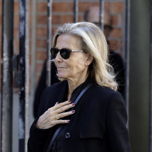 Mais d'autres personnalités comme Claire Chazal étaient également présentes

Claire Chazal - Arrivées aux obsèques de Nadia Farès en l'église Saint-Jean-de-Montmartre à Paris, le 24 avril 2026. N.Farès est décédée le 17 avril 2026 quelques jours après un "incident cardiaque" survenu le 12 avril 2026 dans la piscine du complexe sportif, Blanche (9ème).