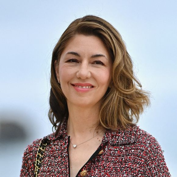 La maison de plage où Sofia Coppola trouve refuge se situe sur un terrain appartenant à sa famille.

Sofia Coppola lors de la séance photo du défilé Chanel Croisière 2026-2027 au Casino Municipal de Biarritz, en France, le 28 avril 2026. Photo de Franck Castel/ABACAPRESS.COM