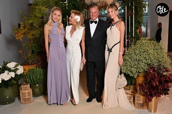 La princesse Maria Carolina de Bourbon des Deux Siciles, la princesse Camilla et le prince Charles de Bourbon des Deux Siciles et la princesse Maria Chiara de Bourbon des Deux Siciles durant le diner de Gala du Grand Prix de Formule 1 de Monaco 2026 en l'honneur du vainqueur Kimi Antonelli, dans la Salle des Etoiles du Sporting de Monaco, le 7 juin 2026.  © Bruno Bebert / Bestimage
