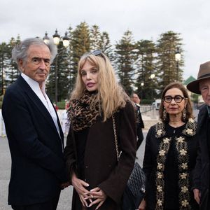 L'ancien ministre français de la Culture Jack Lang, le philosophe et écrivain français Bernard-Henri Levy, l'actrice franco-américaine Arielle Dombasle, la sociologue franco-marocaine Sabah Abouessalam et son mari le sociologue et philosophe français Edgar Morin. Arrivée des invités avant la rencontre entre le roi du Maroc et le président français au palais royal de Rabat, le 28 octobre 2024. 

Photo par Jeanne Accorsini/Pool/ABACAPRESS.COM
