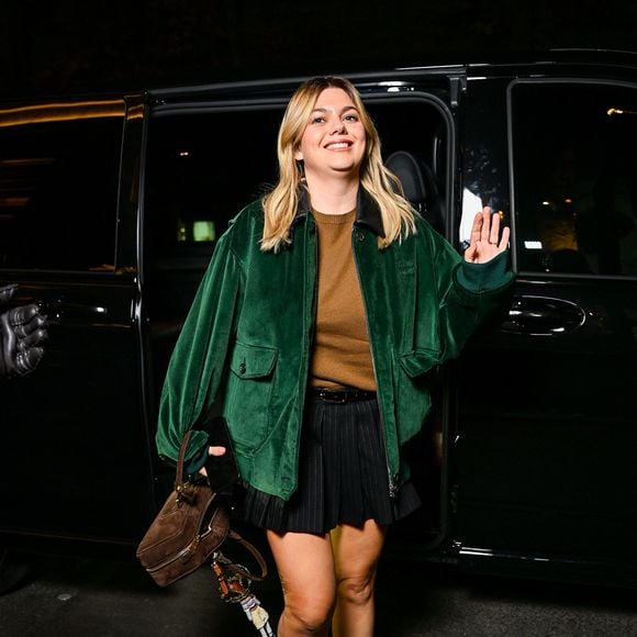 Même son de cloche pour la chanteuse Louane, grande habituée des Fashion Week !

Louane Emera aux arrivées à l’after Miu Miu Collection Femme Prêt-à-Porter Printemps/Eté 2026 lors de la Fashion Week de Paris (PFW), au restaurant Gigi, à Paris, France, le 6 octobre 2025. © Pierre Perusseau/Bestimage