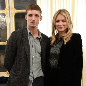 Virginie Efira et son compagnon Niels Schneider - Virginie Efira reçoit le French Cinema Award lors d’une cérémonie au ministère de La Culture à Paris le 12 janvier 2023. © Giancarlo Gorassini / Bestimage