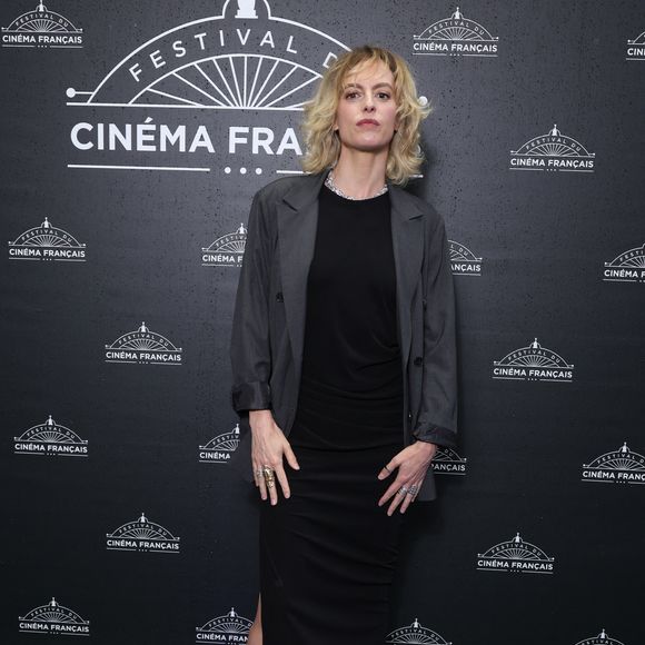 Exclusif - Sara Mortensen - Photocall de la soirée d' ouverture de la 5ème edition du Festival du cinéma Français et de la gastronomie (7ème art et gastronomie) à Aix-les-Bains le 2 Juin 2026. © Denis Guignebourg /Bestimage