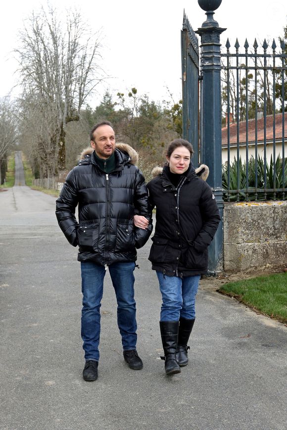 Emilie aura pu compter sur le soutien san faille de ce dernier. Mais qui est-il ? 

Exclusif - Emilie Dequenne et son mari Michel Ferracci sont à l'affiche du film de Vincent Lannoo "A l'intérieur". C'est le premier film où un couple à la ville joue également un couple à l'écran. Angoulême le 12 Mars 2018. Patrick Bernard-Jean-Marc Lhomer/ Bestimage