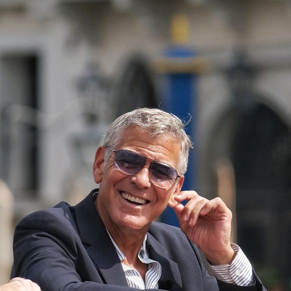 George Clooney durant la 82e édition du Festival international du film de Venise (La Mostra, ndlr) le mercredi 27 août 2025 en Italie. 
Crédit : Backgrid UK/ Bestimage
