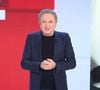 Michel Drucker rempile pour un nouveau numéro de "Vivement dimanche".

Exclusif - Michel Drucker - Enregistrement de l'émission Vivement dimanche au studio rive gauche presentée par M. Drucker. © Guillaume Gaffiot/Bestimage