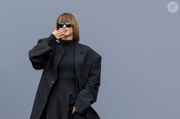 Sophie Marceau - Arrivées au défilé de mode féminine Balenciaga printemps-été 2025 lors de la Fashion Week de Paris (PFW), à Paris, France, le 30 septembre 2024. © Da Silva-Perusseau/Bestimage