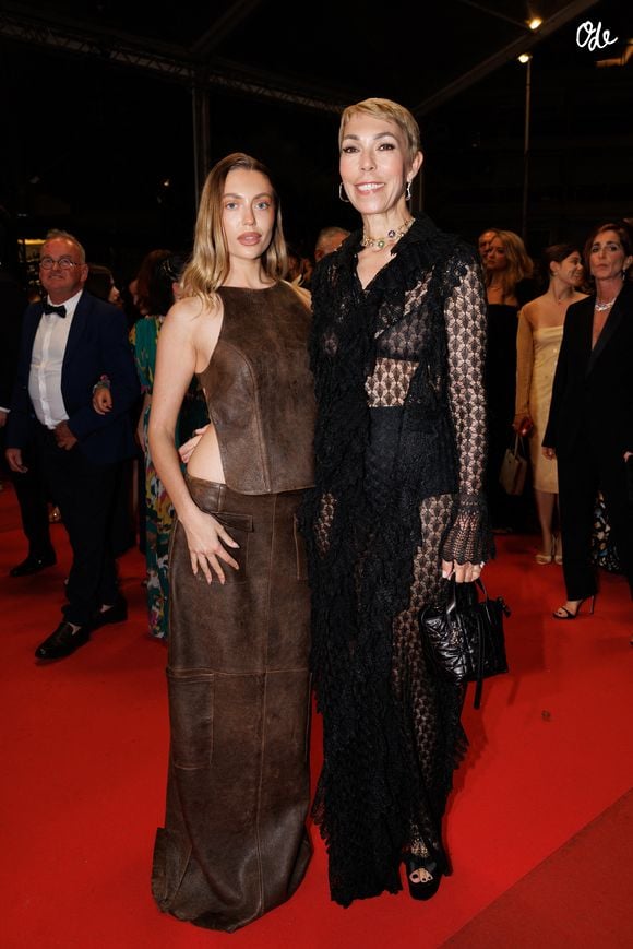 Mathilde Favier et sa fille Heloise Agostinelli - Montée des marches du film « Alpha » lors du 78ème Festival International du Film de Cannes, au Palais des Festivals à Cannes. Le 19 mai 2025
© Jacovides-Moreau / Bestimage