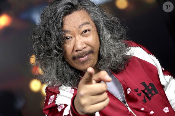 Portrait de Bun Hay Mean (Le Chinois Marrant) à Paris, le 18 avril 2025.
© Cédric Perrin/Bestimage