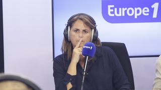 "Elle se repose" : Valérie Benaim déserte Europe 1, Cyril Hanouna s'exprime sur les raisons de son absence