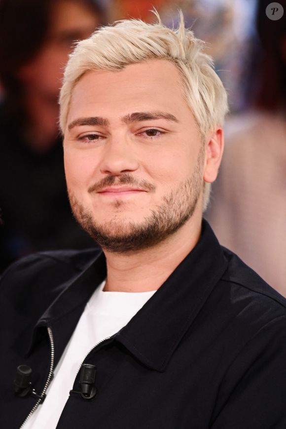 Le couple a un peu plus officialisé sa relation le 1er décembre 2025, en partageant des moments complices sur Instagram…

Exclusif - Jeff Panacloc - Enregistrement de l'émission Vivement dimanche au studio Rive Gauche, présentée par M.Drucker, diffusée le 07 septembre 2025 sur France 3.  © Guillaume Gaffiot / Bestimage