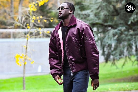 Ibrahima Konaté - Arrivée des joueurs de l’Equipe de France au centre d'entraînement de Clairefontaine, le 10 novembre 2025. © Laptiste / PsnewZ / Bestimage