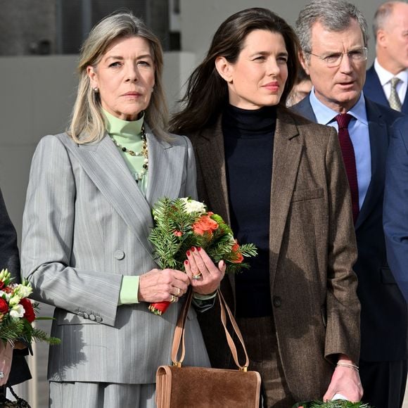 Le prince Albert II de Monaco, la princesse Caroline de Hanovre, Charlotte Casiraghi et Mélanie-Antoinette de Massy inaugurent la médiathèque Caroline à Monaco, le 10 décembre 2025.
© Bruno Bebert / Bestimage