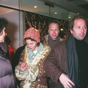 Fabrice Luchini, sa compagne et sa fille Emma lors de l’avant-première du film Le bonheur est dans le pré au cinéma Gaumont Marignan à Paris.
BERTRAND RINDOFF PETROFF / BESTIMAGE