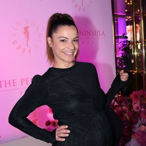 Denitsa Ikonomova (enceinte) - Photocall du 5ème gala de charité de l'association "Les Bonnes Fées" à l'occasion de la campagne mondiale "Octobre Rose" à l'hôtel Peninsula, Paris le 3 octobre 2024. © Rachid Bellak/Bestimage