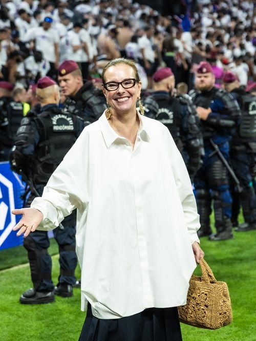 Carole Bouquet, Tony Parker, Teddy Riner, Dj Snake... Les photos des personnalités présentes à Budapest pour la finale de la Ligue des champions