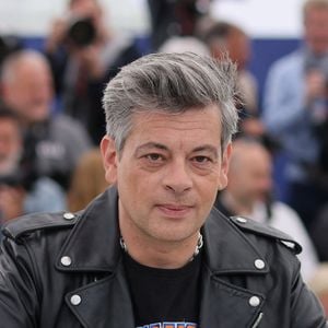 Benjamin Biolay au photocall de "Rosalie" lors du 76ème Festival International du Film de Cannes. © Jacovides/Moreau/Bestimage