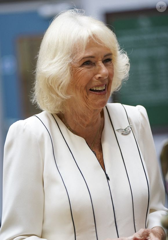 La reine Camilla, en tant que colonel royal, lors de sa visite au 4e bataillon du Ranger Regiment (4 RANGER) à New Normandy Barracks, Aldershot, pour en savoir plus sur le travail de l'unité et rencontrer des membres du bataillon et leurs familles.  Le 3 septembre 2025. Photo par Arthur Edwards/The Sun/PA Wire/ABACAPRESS.COM