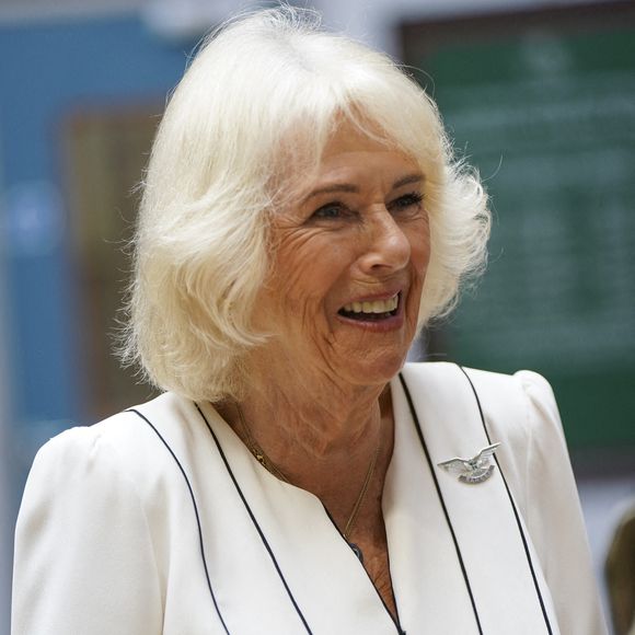 La reine Camilla, en tant que colonel royal, lors de sa visite au 4e bataillon du Ranger Regiment (4 RANGER) à New Normandy Barracks, Aldershot, pour en savoir plus sur le travail de l'unité et rencontrer des membres du bataillon et leurs familles.  Le 3 septembre 2025. Photo par Arthur Edwards/The Sun/PA Wire/ABACAPRESS.COM