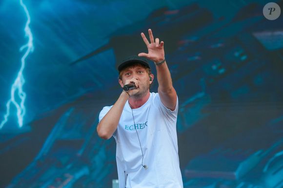 Vald en concert lors du "Main Square Festival 2022" d'Arras, le 4 juillet 2022.
© Stéphane Vansteenkiste/Bestimage