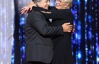 Monique, la femme de Frédéric François depuis 56 ans, s'est confiée sur leur histoire d'amour avec des hauts et des bas dans "La Boîte à secrets" sur France 3.