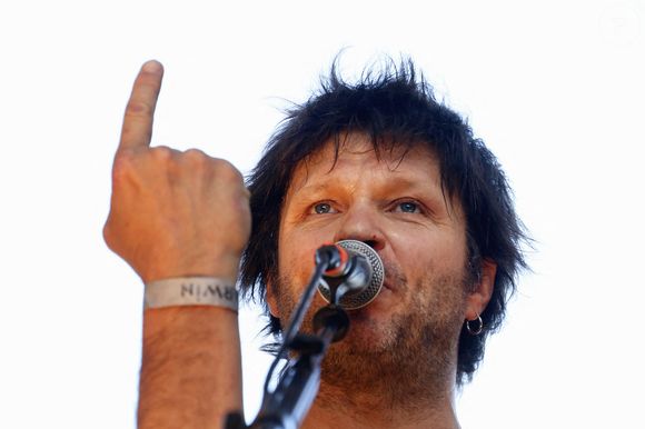 les lésions sont trop nombreuses pour que ce soit une chute (...) C’est au moins une quinzaine ou une vingtaine de coups reçus"

Bertrand Cantat se produit avec son groupe Detroit lors d'un concert Eurock Ecologie en soutien à Ecologist party Europe Ecologie-Les Verts à Bordeaux, ouest de la France, le 17 mai 2014. Photo by Patrick Bernard/ABACAPRESS.COM