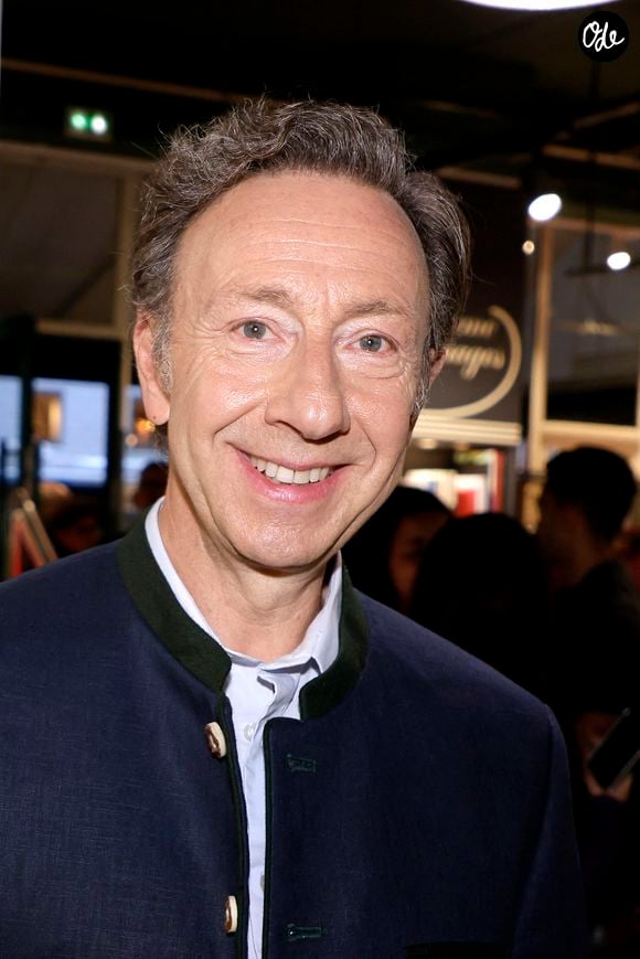 Il a tenu à faire passer un message d'espoir et a assuré qu'il entendait poursuivre son engagement en faveur de la restauration des édifices touchés.

Exclusif - Stéphane Bern dédicace son livre "Mohammed VI" (Albin Michel) à la librairie L'Écume des Pages à Paris le 13 octobre 2026. © Cédric Perrin / Bestimage
