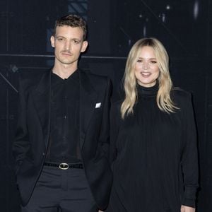 Niels Schneider et sa compagne Virginie Efira - Photocall du défilé Saint Laurent Womenswear Printemps/été 2024 dans le cadre de la Fashion week de Paris le 26 septembre 2023 à Paris. © Olivier Borde/Bestimage