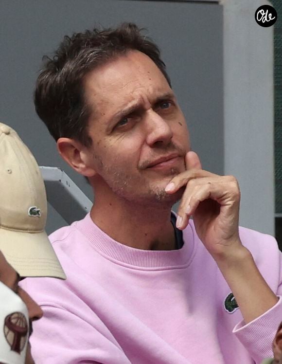Grand Corps Malade (Fabien Marsaud) dans les tribunes des Internationaux de France de tennis de Roland-Garros 2026, le 5 juin 2026. © Michael Baucher/PsnewZ/Bestimage
