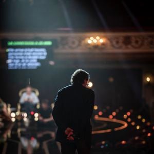 Il explique : "Celui qui m’a le plus étonné, c’est sans aucun doute Francis Cabrel parce qu’il m’a chanté une chanson à laquelle je ne m’attendais pas du tout"

Exclusif - Francis Cabrel en backstage de l'enregistrement de l'émission "Serge Lama, le dernier rappel" présentée par F. Bollaert, diffusée le vendredi 21 novembre 2025 sur France 3 à 21h10, au théâtre Marigny à Paris, France, le 29 avril 2025. © Clovis-Moreau/Bestimage