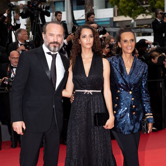 Vincent Perez, Karine Silla et leur fille Iman Perez - Montée des marches du film « Les Amandiers » lors du 75ème Festival International du Film de Cannes. Le 22 mai 2022
© Cyril Moreau / Bestimage
