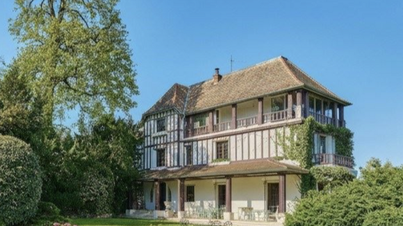 "On pourrait se croire en Normandie" : Visite de l'ancienne maison de Nino Ferrer à Rueil-Malmaison, en vente au prix de 2,85 millions d’euros