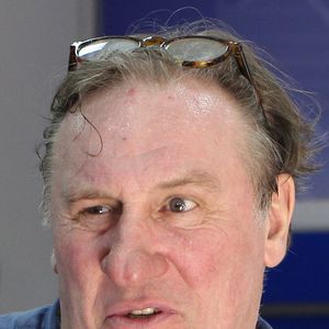 Gerard Depardieu montre sa feuille dimposition, qui prouve qu'il est enregistre en tant qu'entrepreneur en Russie, a Saransk, le 20 mai 2013.
ITAR TASS / BESTIMAGE