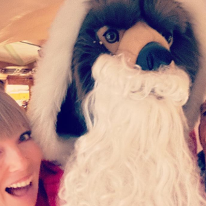 Ensemble, ils sont trois enfants et comptent 15 ans de mariage.

Nagui et Mélanie Page forment un couple heureux.