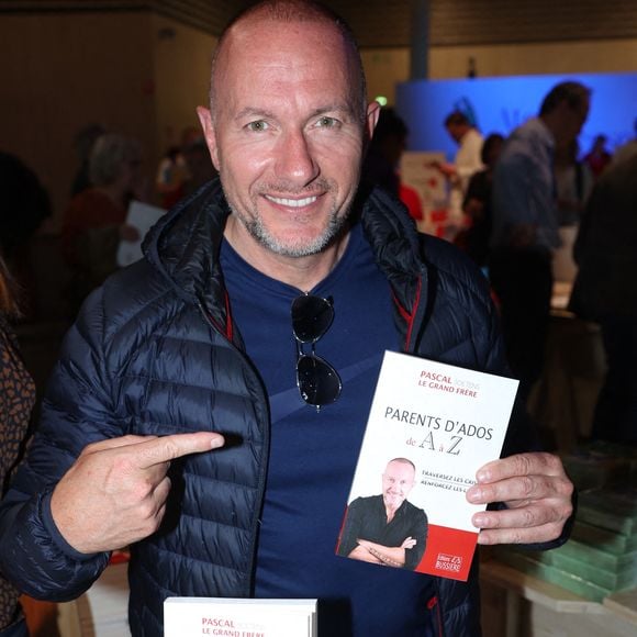 Le public lui demande toujours conseil pour les ados

Pascal Soetens lors du Festival du livre de Paris le 22 avril 2022 à Paris, France. Photo par Jerome Domine/ABACAPRESS.COM